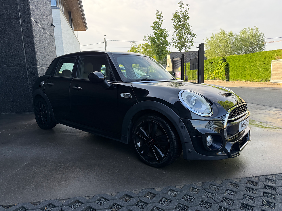 Thumbnail: Mini Cooper S JCW Pack