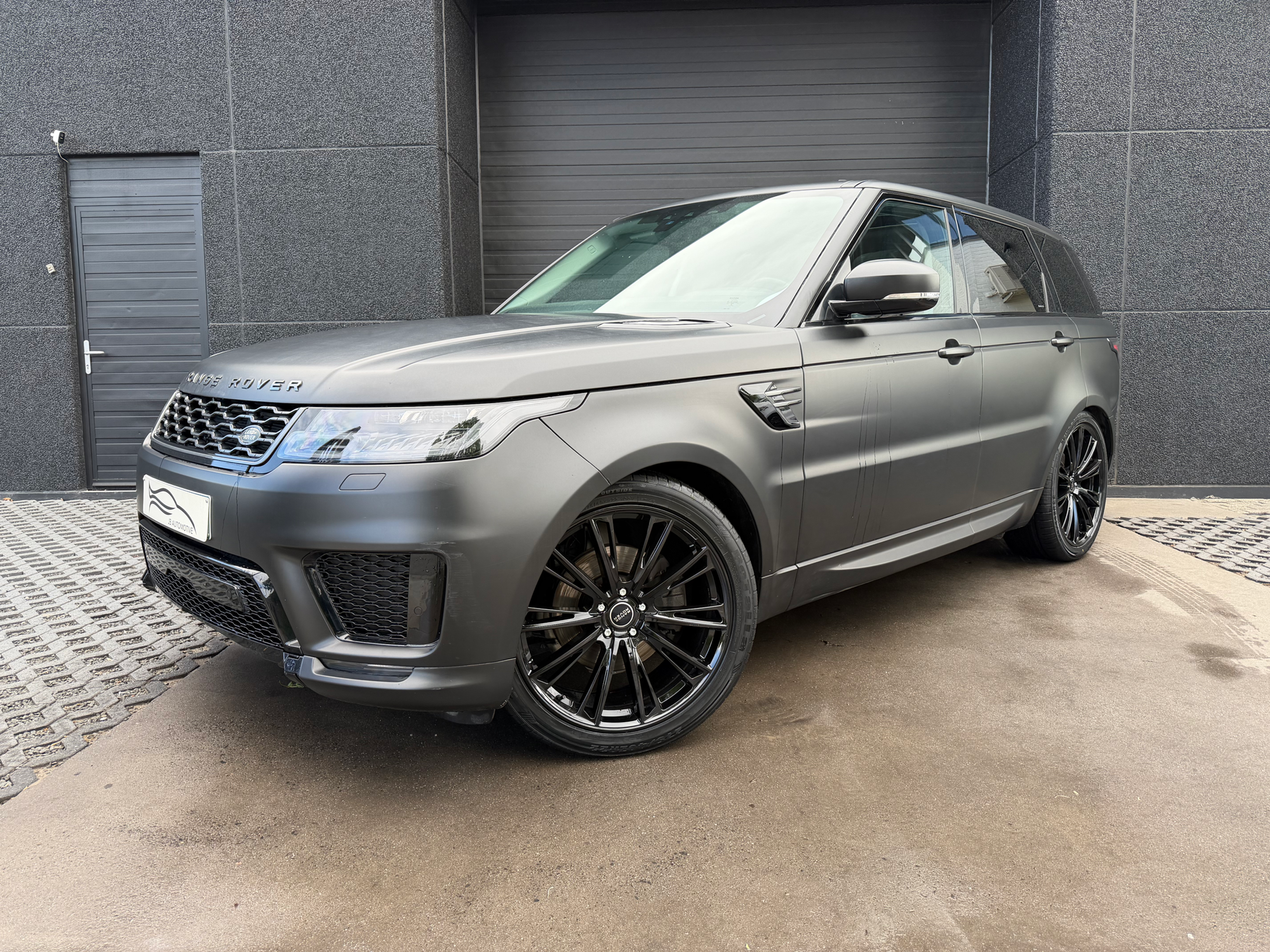 Range Rover Sport 3.0L HSE MATTBLACK