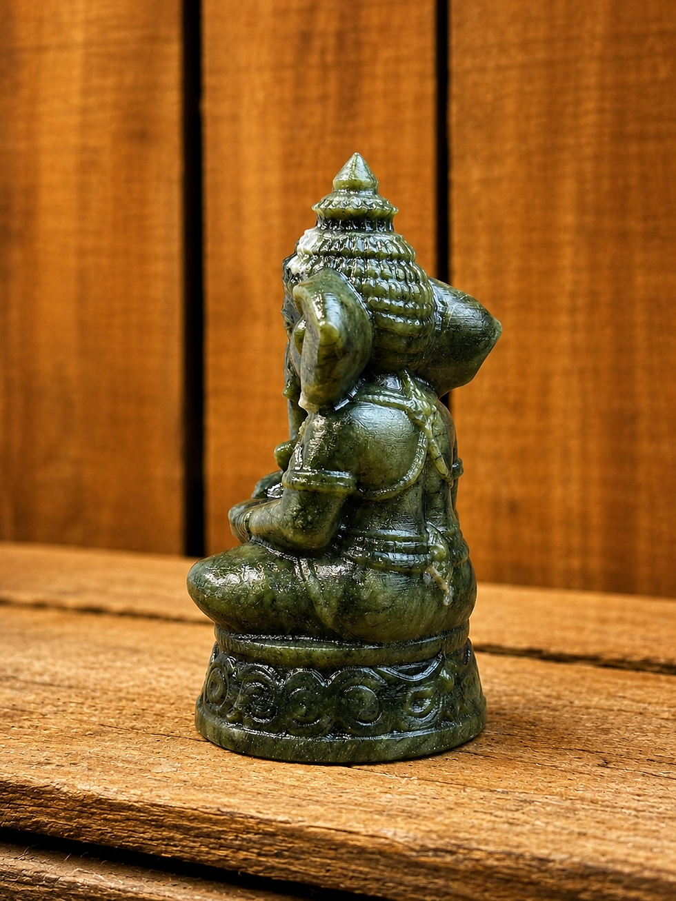 Miniature : Ganesh en Jade Néphrite – 10 cm