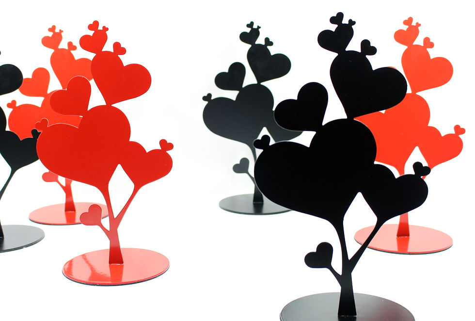 섬네일: Love Tree Red