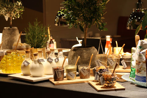 Gastro Assist. Food Buffet Gastronomie Essen modern angerichtet 