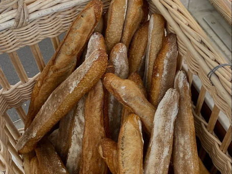 La baguette: le pain quotidien che racconta una storia