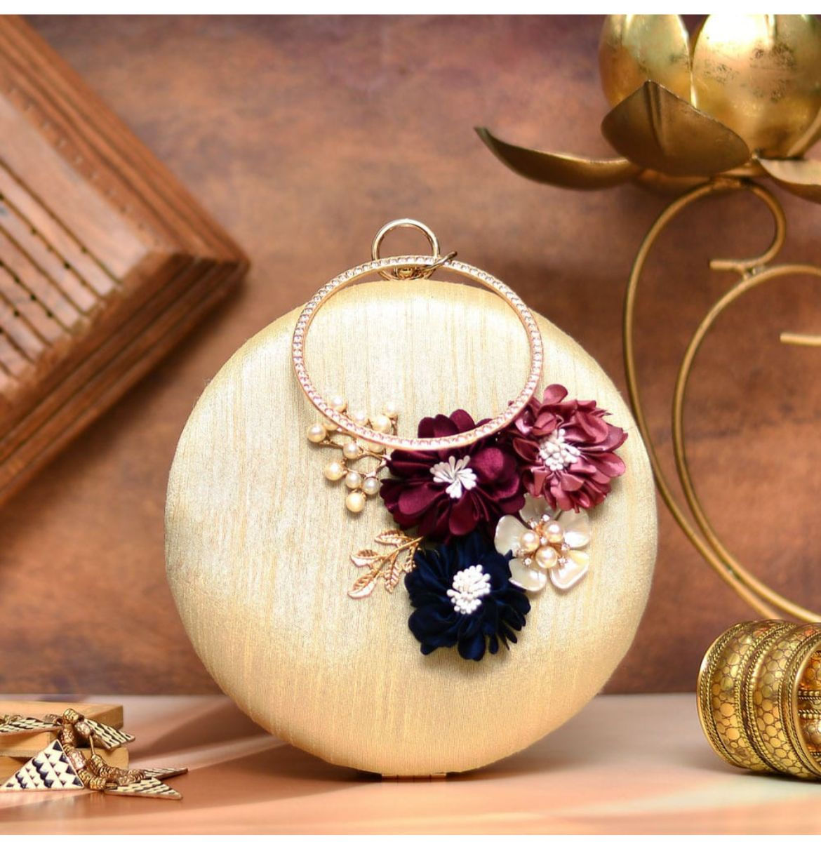 Round 3D Flower Clutch Front View