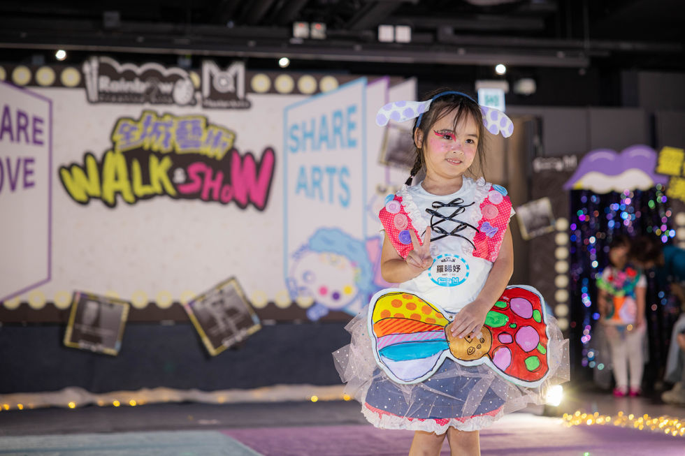 Rainbow Art School Walk Show student pose