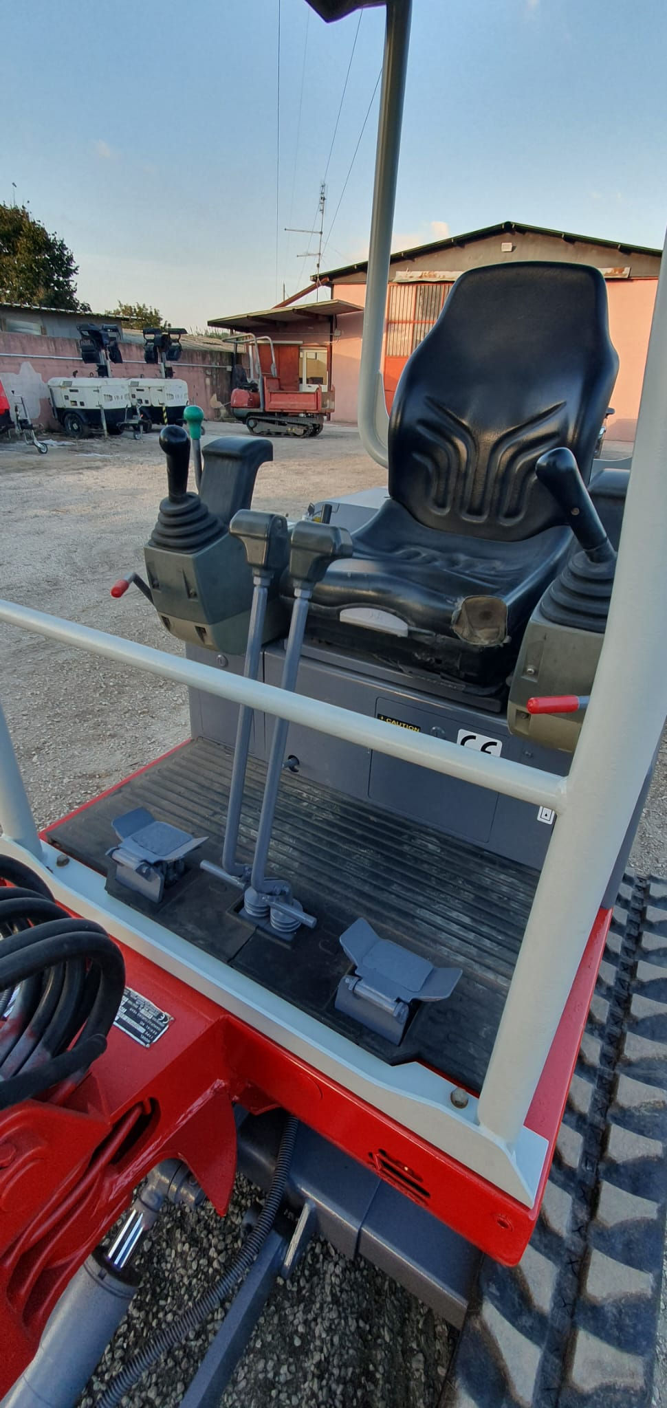 Miniatura: Takeuchi TB219