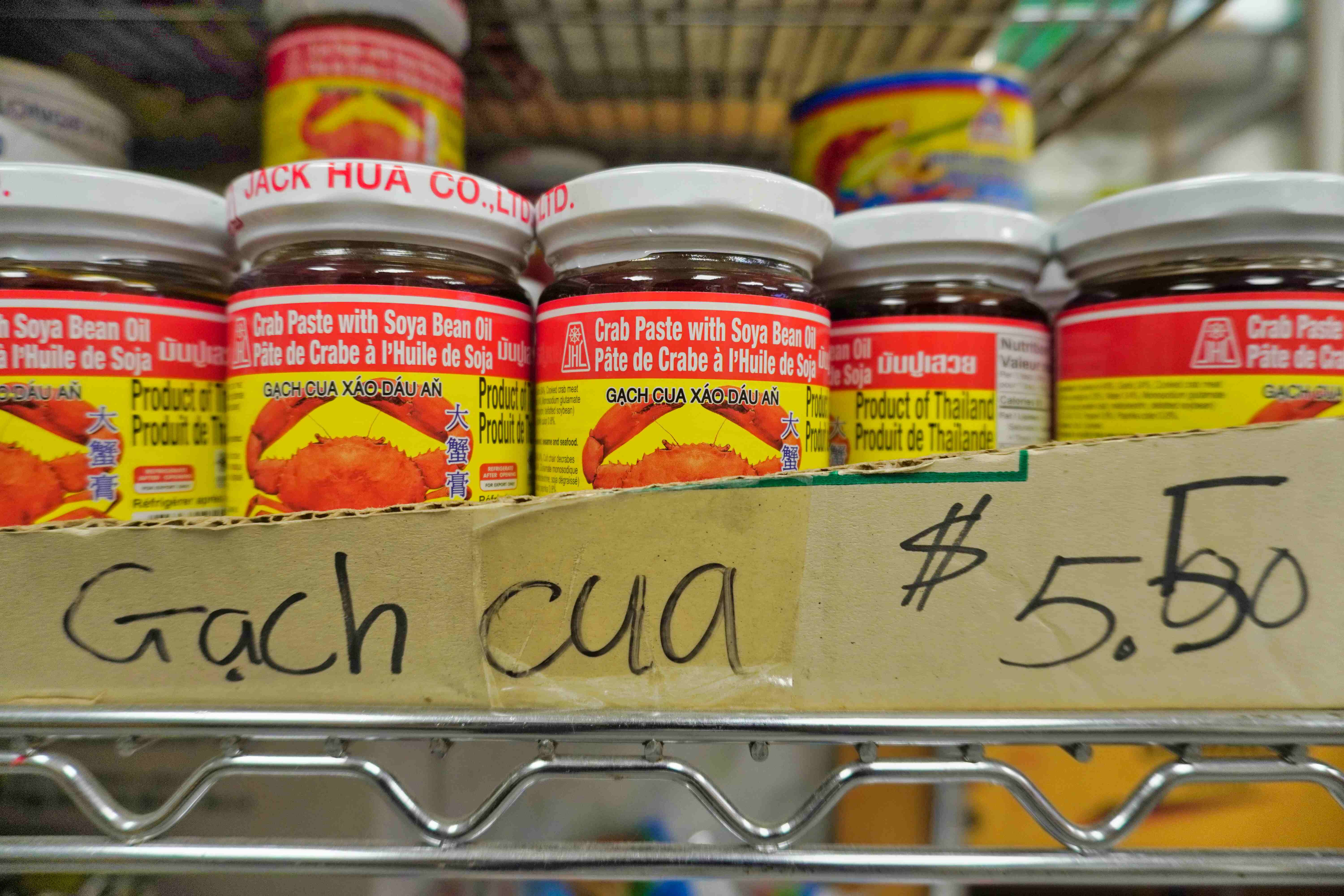 Gạch cua xào dầu ăn