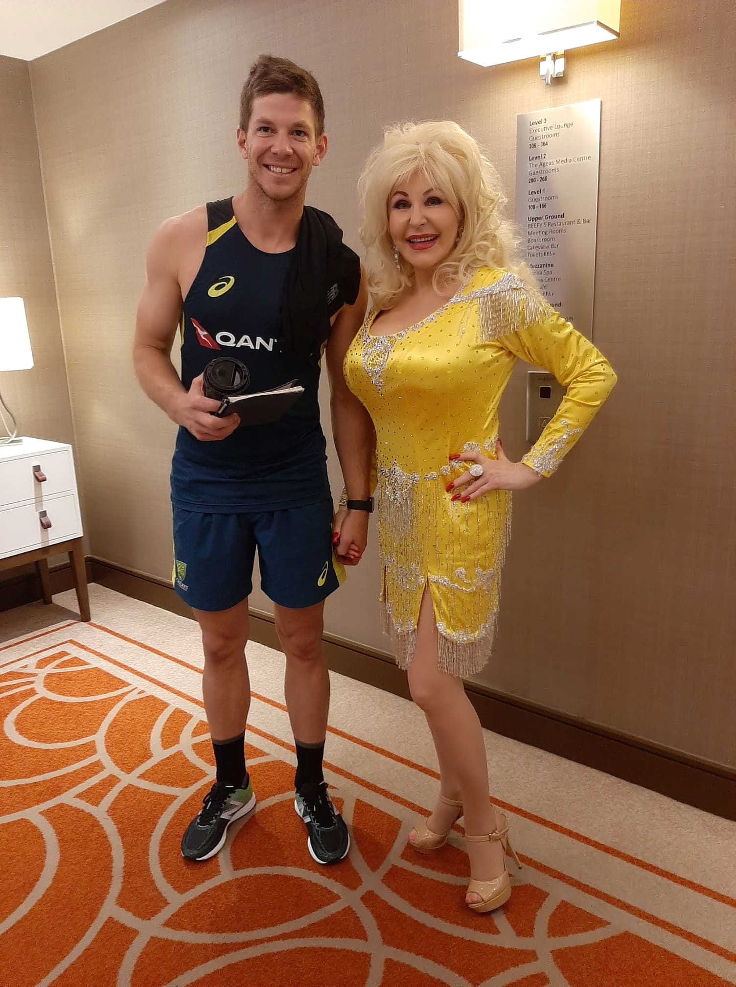 Dolly Parton Tribute Lookalike
