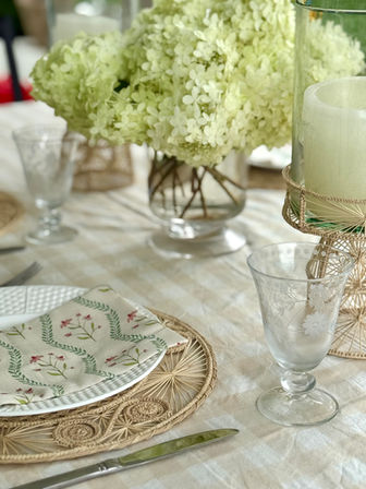 Custom tablescape by Carolyne Steiner of The Carolyne Collective in Nashville