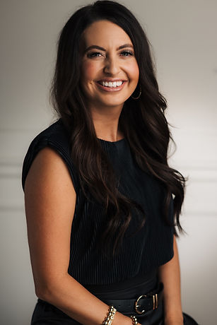 Saskia Salon Phoenix Team26.jpg