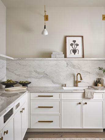 Luxury spec home interior at Homestead Lane designed by Britany Simon Design House in Paradise Valley, Arizona.