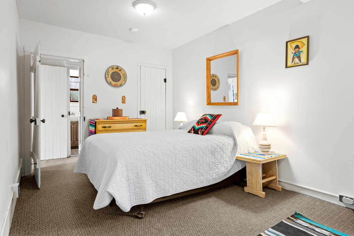 Saguaro Lake Guest Ranch Cabins in Mesa, AZ