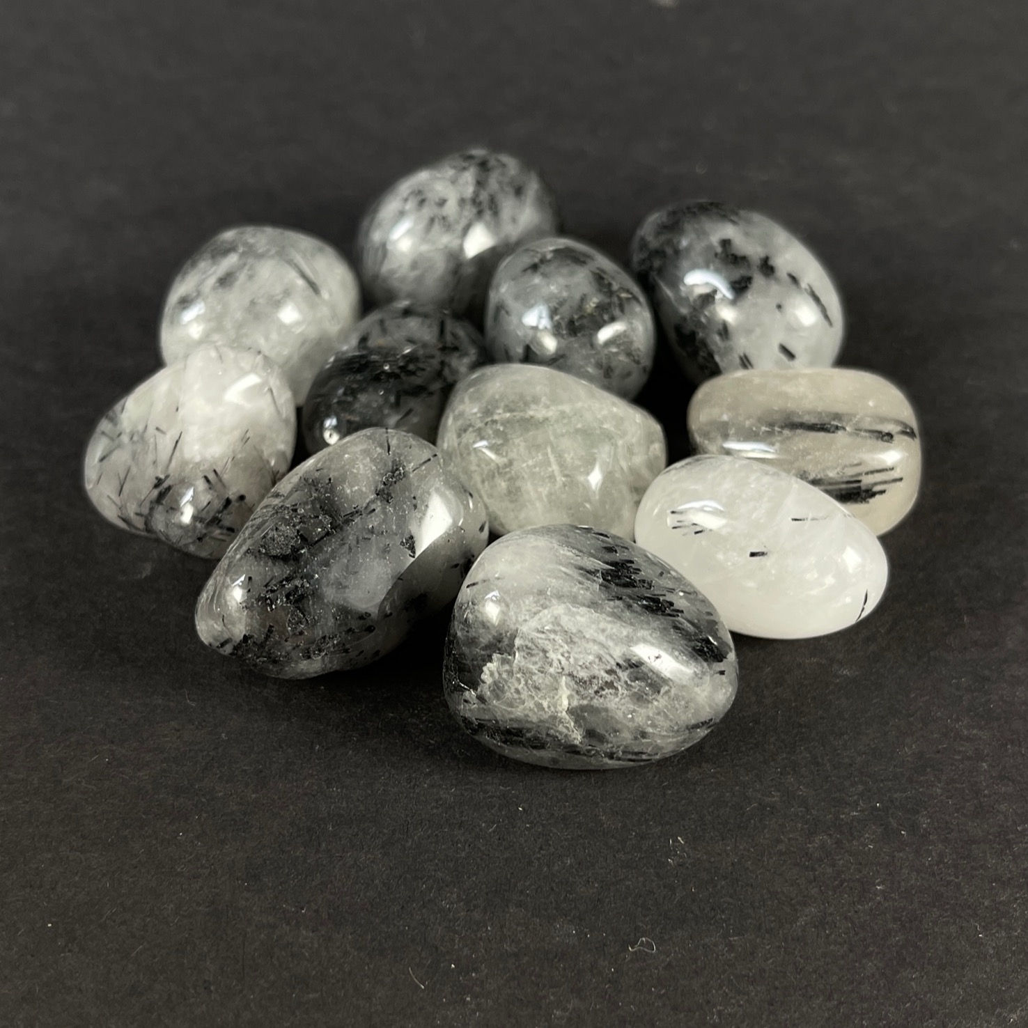 Turmalinquarz Trommelstein