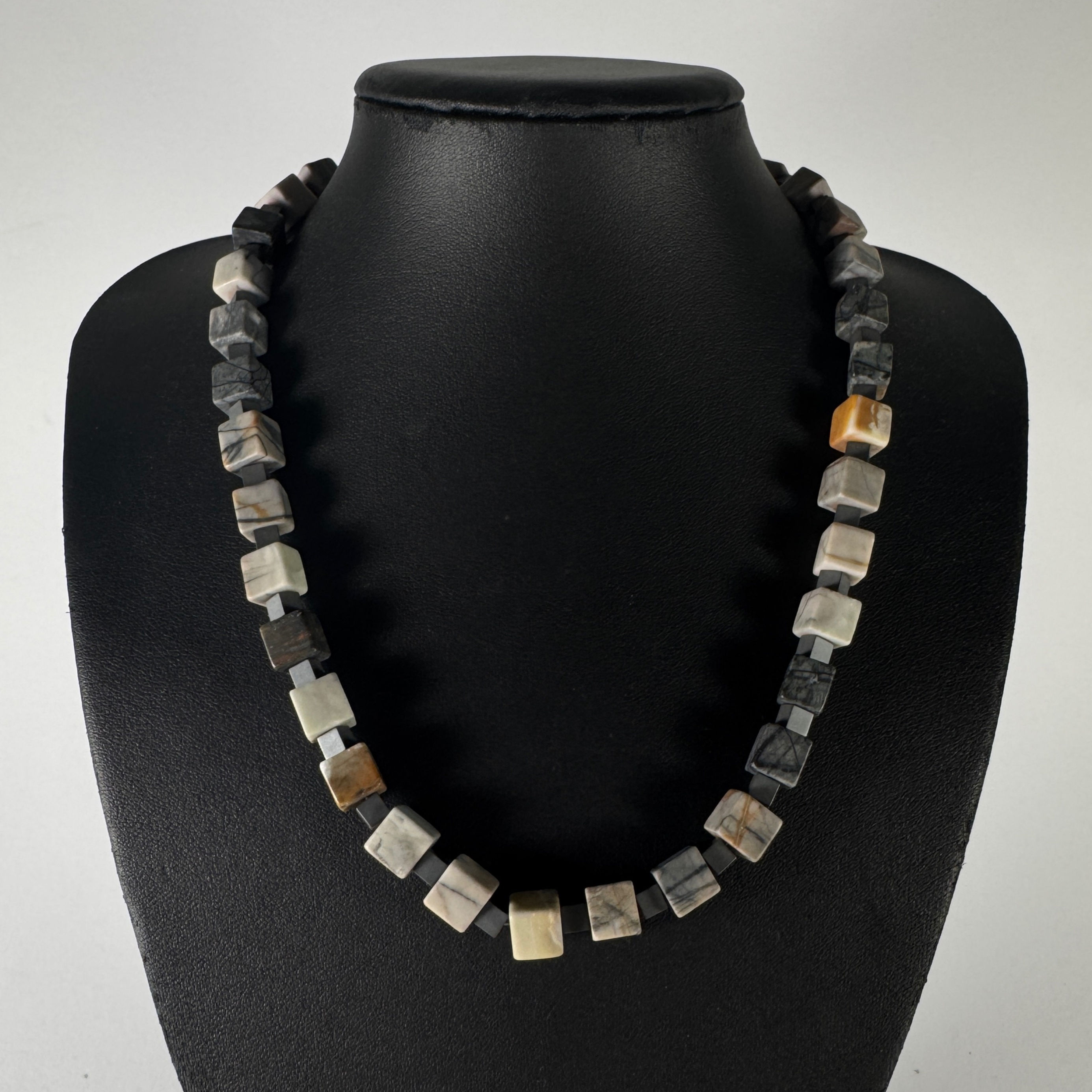 Picassojaspis Kette 50,5cm