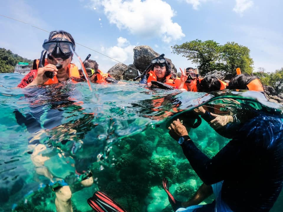 ภาพขนาดย่อ: Snorkelling 3 Islands Speed boat half day (Koh Rung)