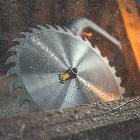 carbide-tipped circular saw blade