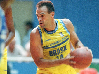 Morre Oscar Schmidt, ícone do basquete brasileiro, aos 68 anos