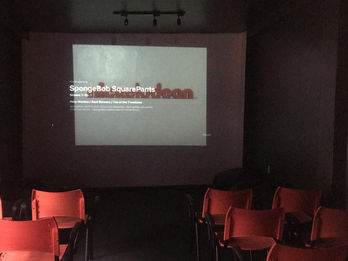 Escola Yes! Idiomas agora têm sala de cinema