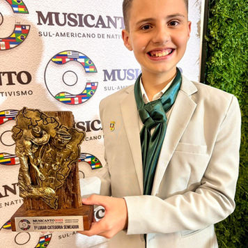Muriel Gaiteiro conquista o 1º lugar no 30º Musicanto Sul-Americano de Nativismo