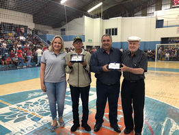 Tia Rosa e Arlindo Hahn, desportistas recebem homenagens públicas 