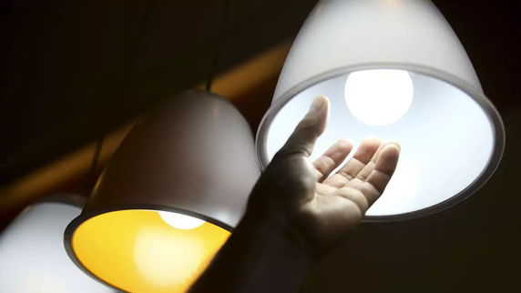Energia mais cara: projeto aprovado no Congresso pode elevar a conta de luz em R$ 17,5 bilhões ao ano