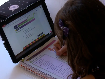 Estudantes de famílias pobres vão receber chips para acesso à internet