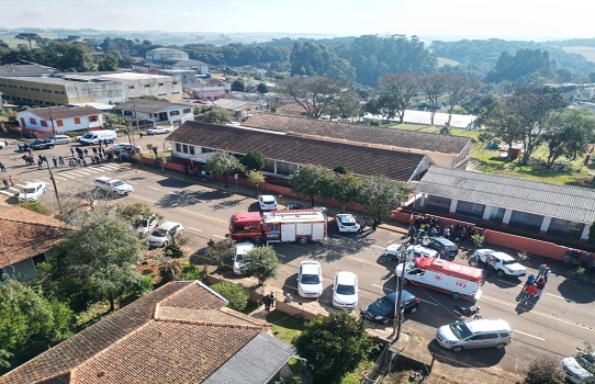 Menor invade escola e ataca alunos em Estação: uma criança morreu e outras duas estão feridas