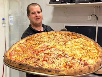 A maior da região: Conheça a SUPER PIZZA, a refeição para até 15 pessoas.