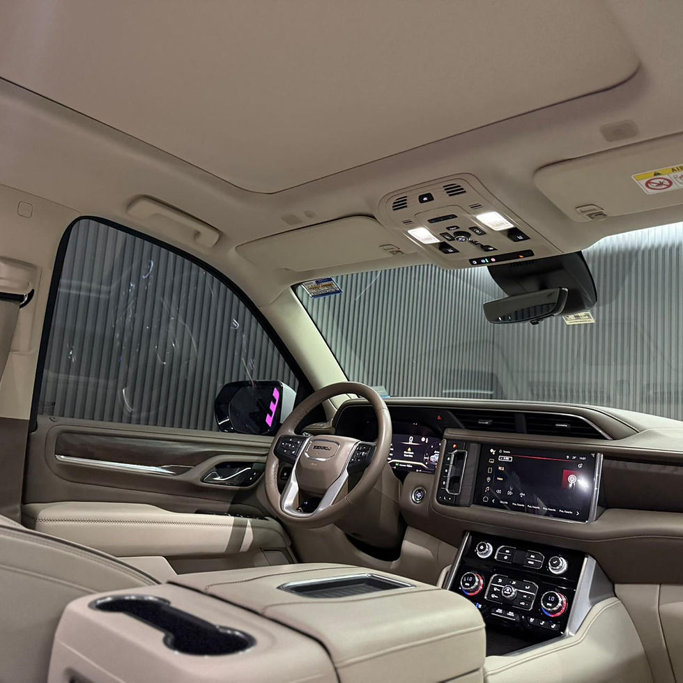 Miniatura: GMC YUKON DENALI 2023 #9.1