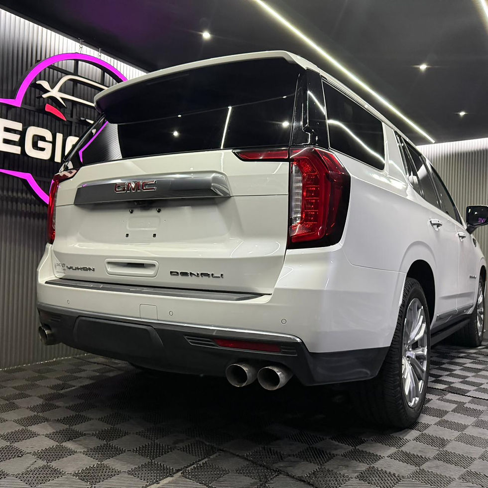 Miniatura: GMC YUKON DENALI 2023 #9.1