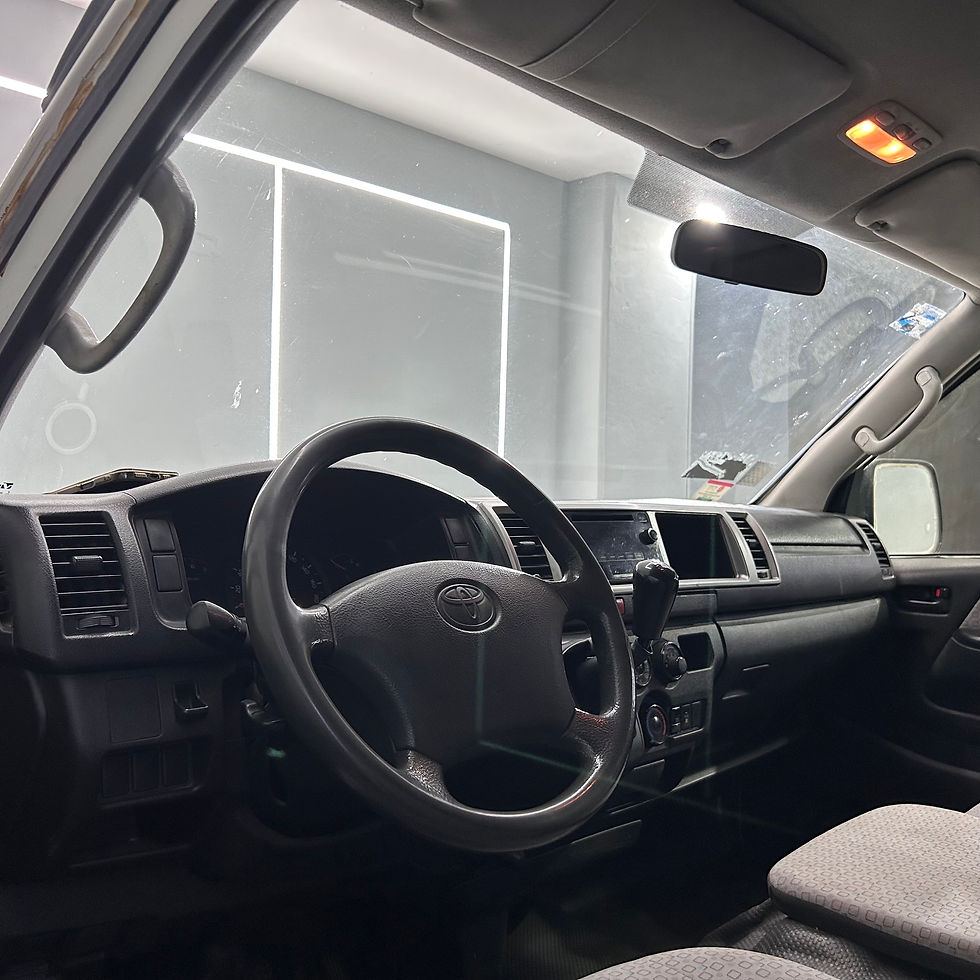 Thumbnail: TOYOTA HIACE GL 2018 #5