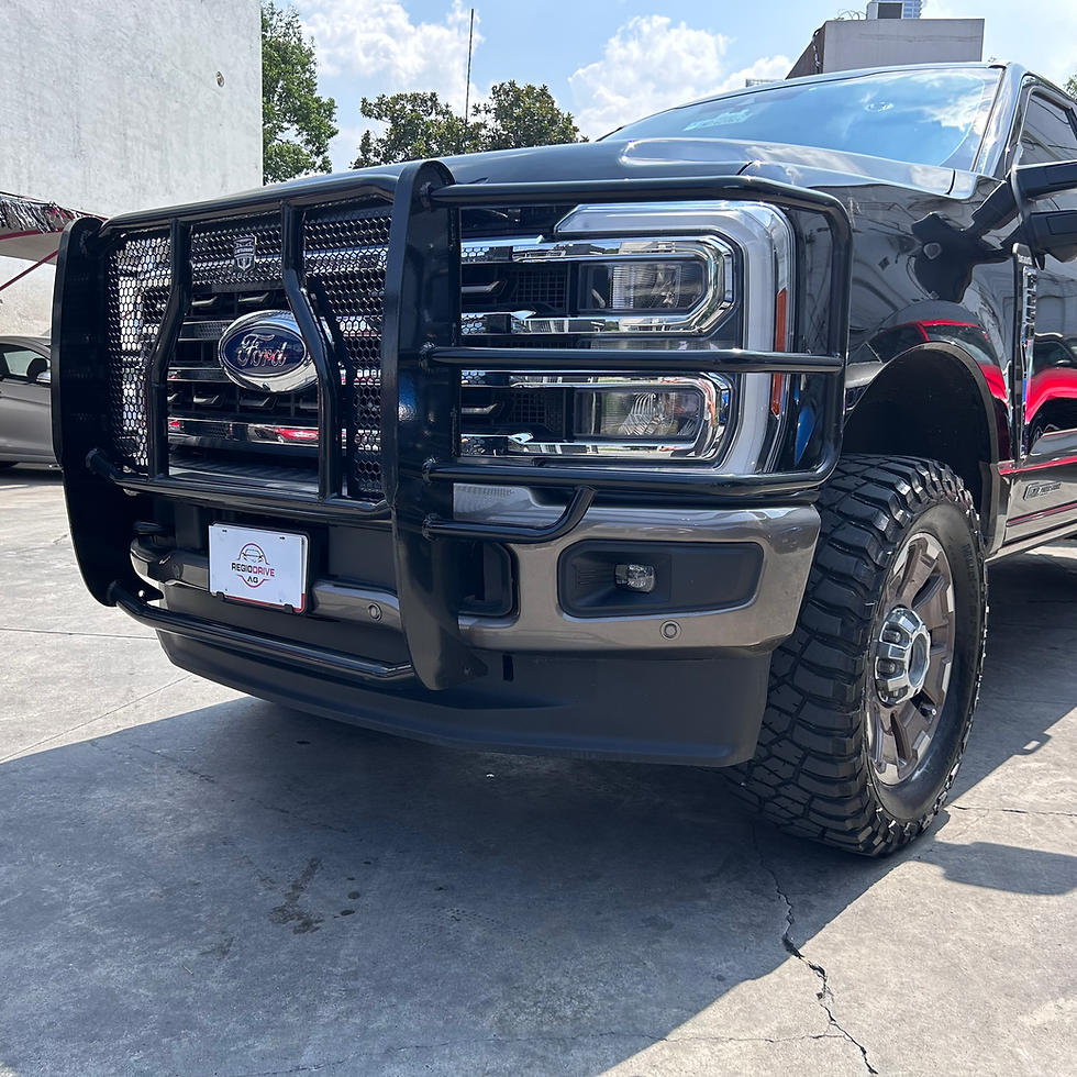 Miniatura: FORD F-250 SUPER DUTY KING RANCH 2023 #9.1