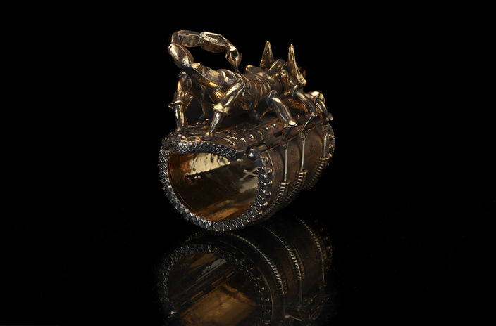 Bracelet of Anubis and Chest from The Mummy Returns Prop Replica