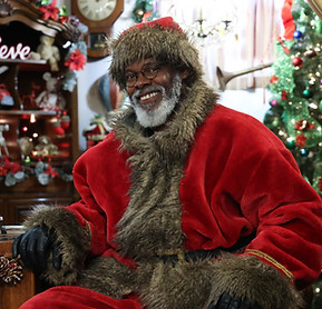 Christmasville In Emeryville - Santa Kippy-9.jpg