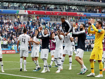 بالفيديو : فرنسا تتأهل الى المربع الذهبي بالفوز بثنائية على اوروجواى