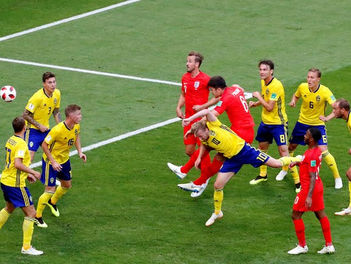 بالفيديو : انجلترا تحرز الهدف الاول فى المباراة فى مرمى السويد