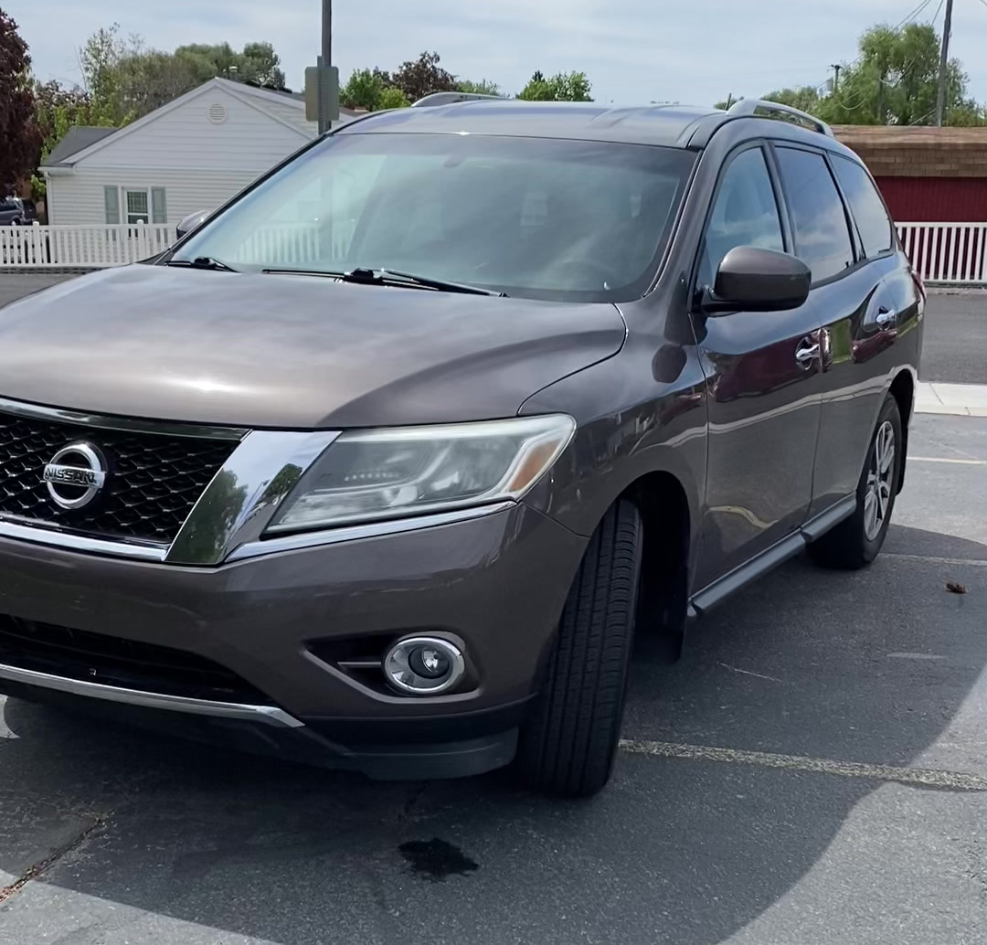 2015 Nissan Pathfinder SV 4WD's photo