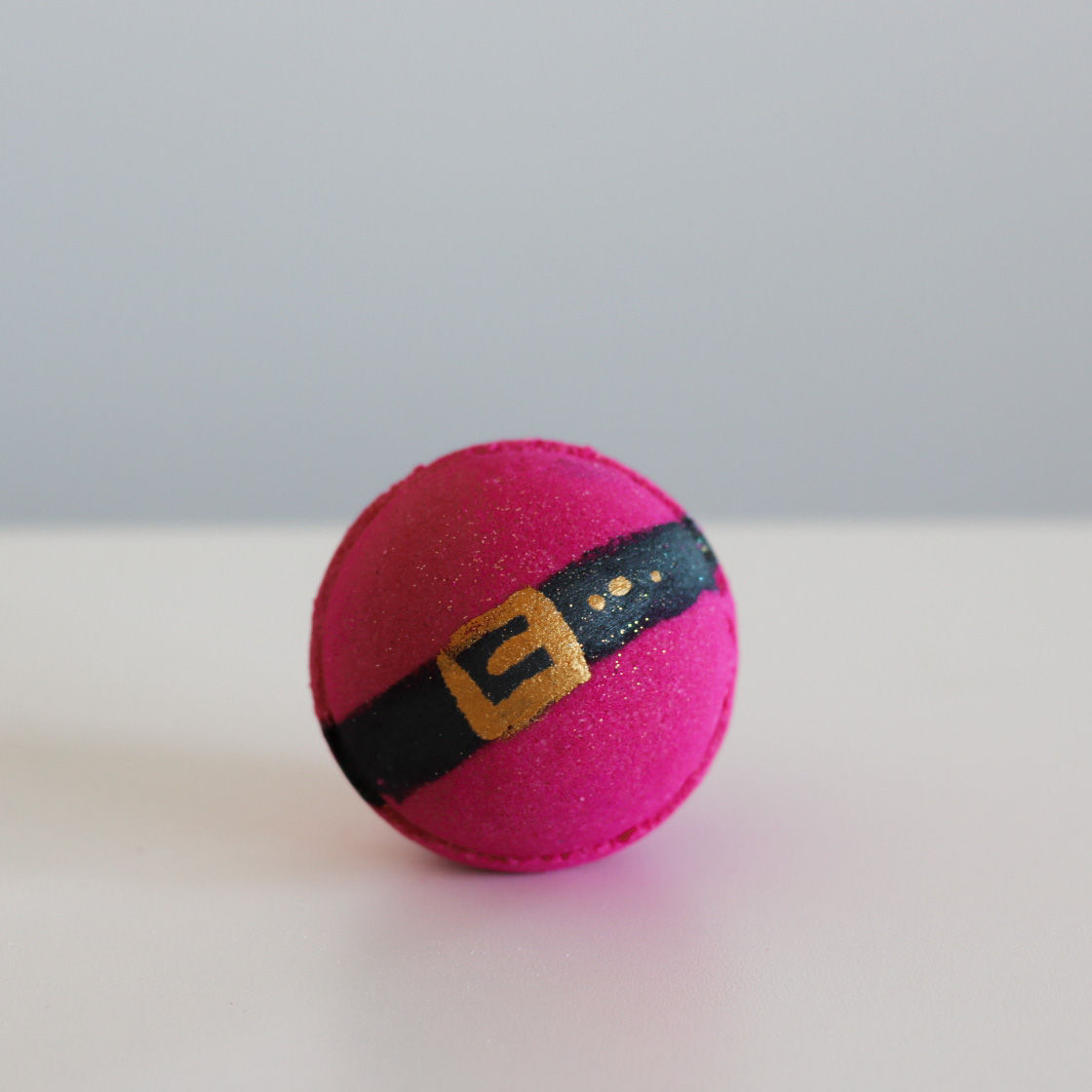 santa's belly bath bomb