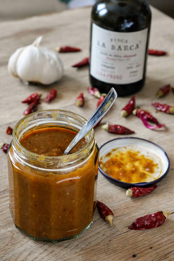 Miss Scarlett Chilli Sauce