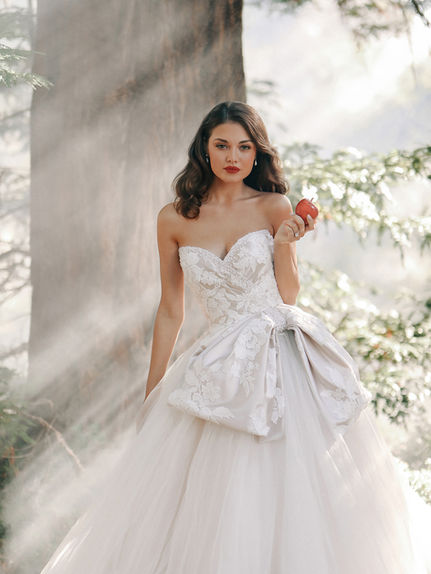 Home | Brides of San Diego | Designer Bridal Shop Home | Brides of San Diego | Designer Bridal Shop