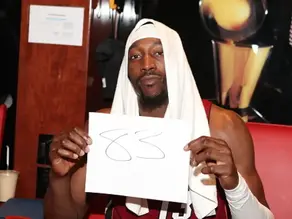 BAM ADEBAYO ANOTA 83 PUNTOS