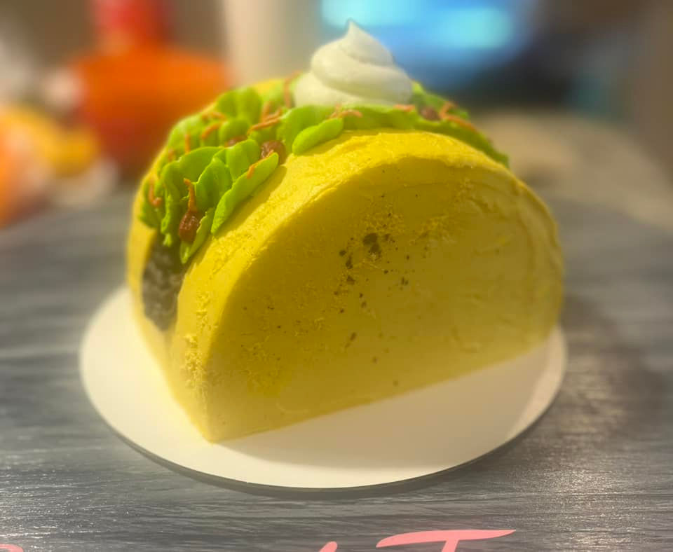 Thumbnail: Shaped Cakes