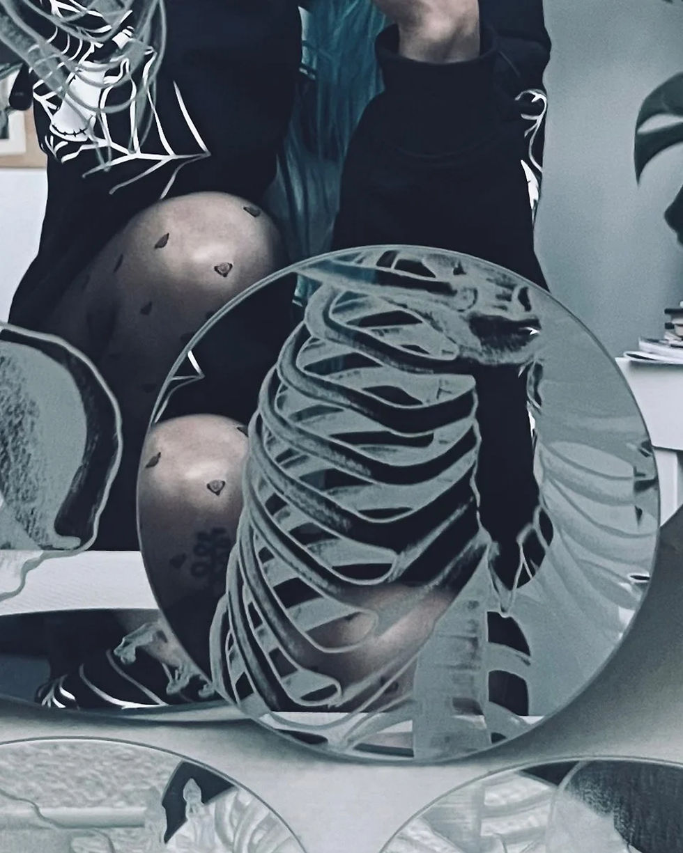 Miniatura: Rib Cage – 15cm Round Mirror