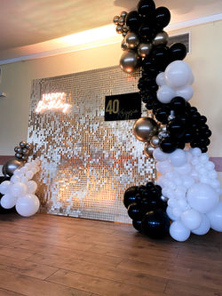 Złota ścianka cekinowa na 40 urodziny