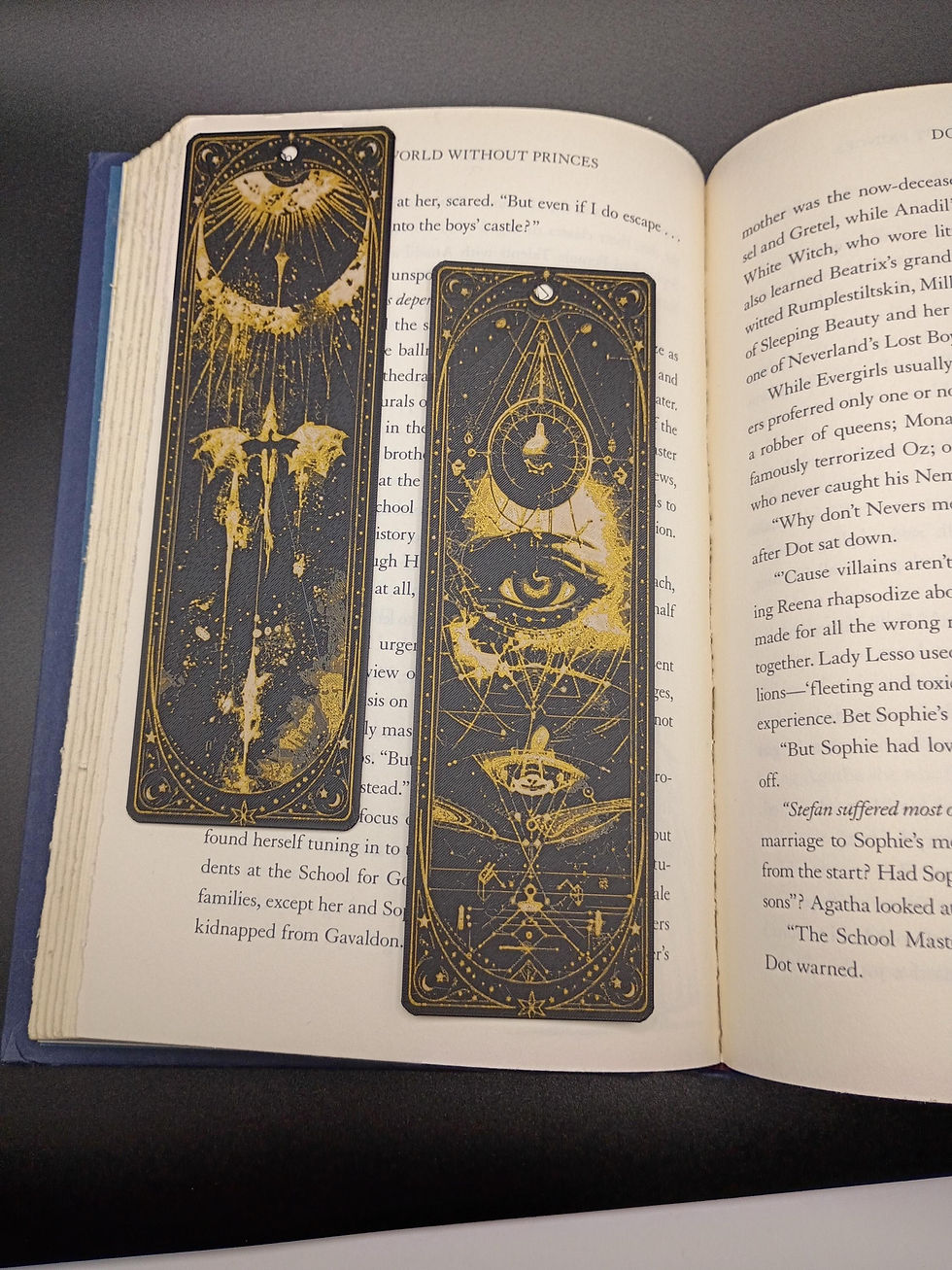 Miniaturbild: Celestial Fantasy Lesezeichen Set – Schwarz Gold | Dark Academia Bookmark