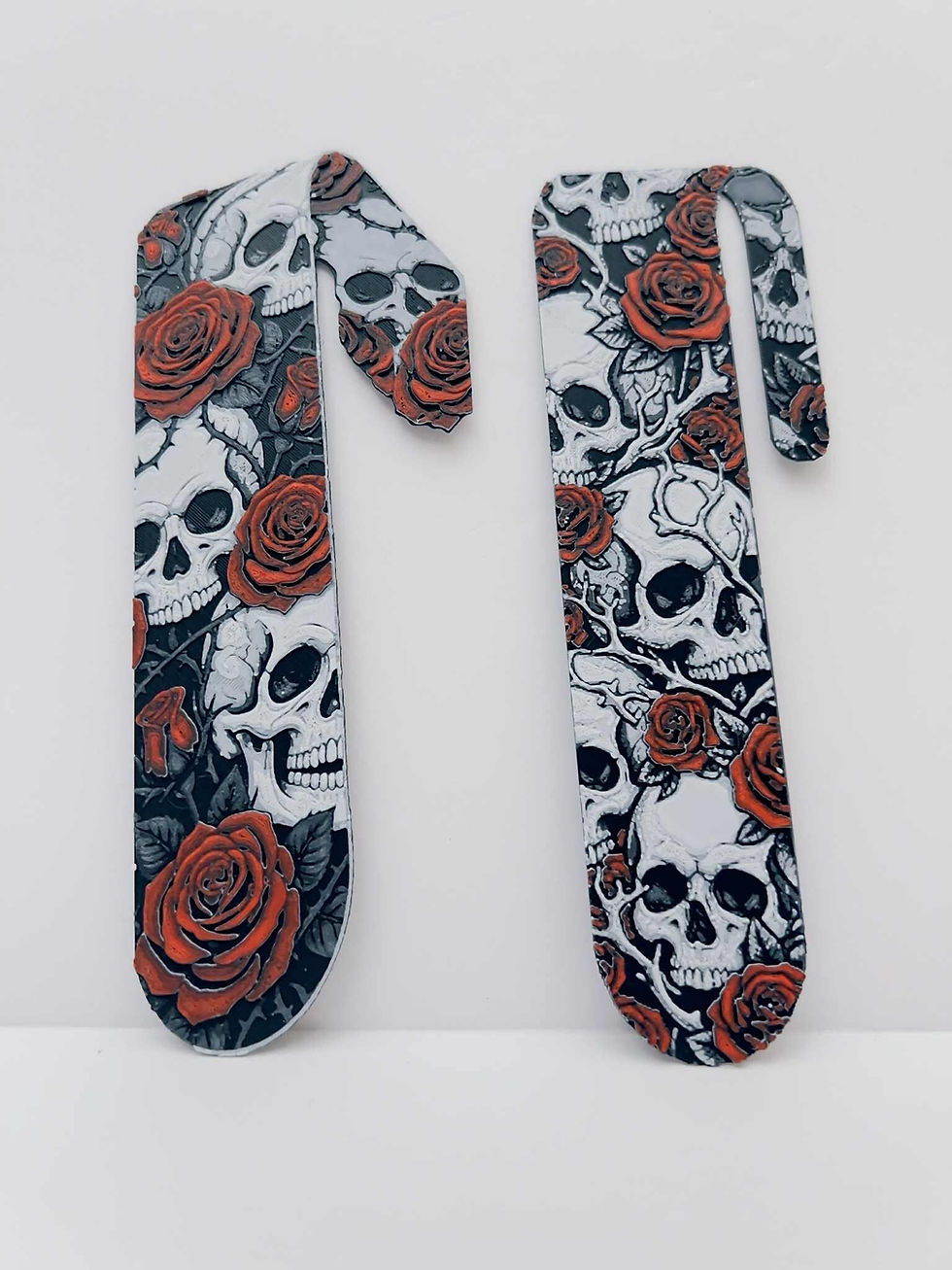Gothic Lesezeichen Skull & Roses – Totenkopf mit Rosen
