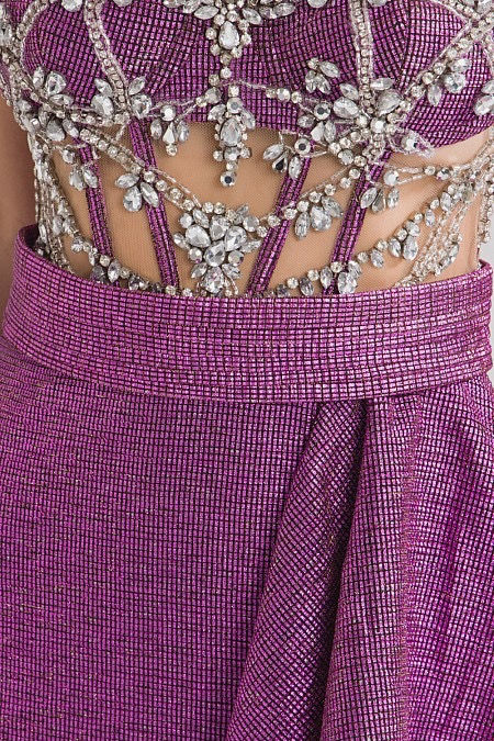 Miniatura: Vestido longo rosa em lurex com recortes e bordados de pedrarias PatBo