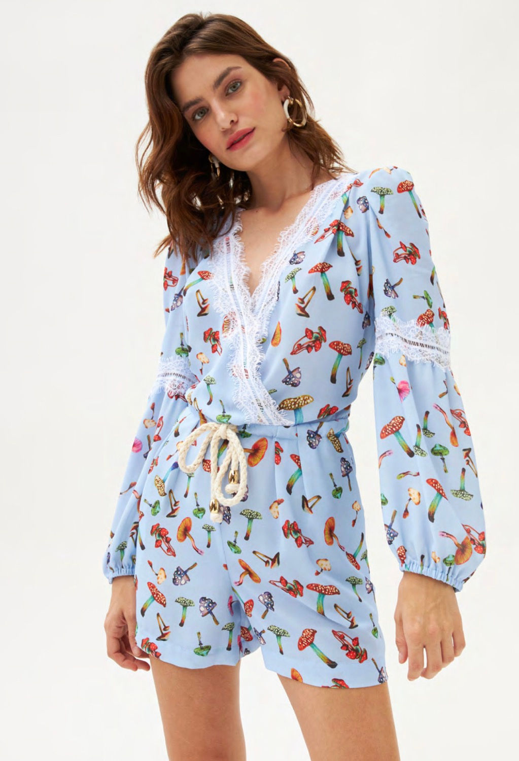 Macaquinho manga longa estampa cogumelos detalhe renda Skazi Sclub 