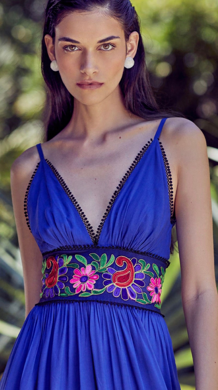 Miniatura: Vestido longo detalhes bordados em linha azul Skazi Sclub