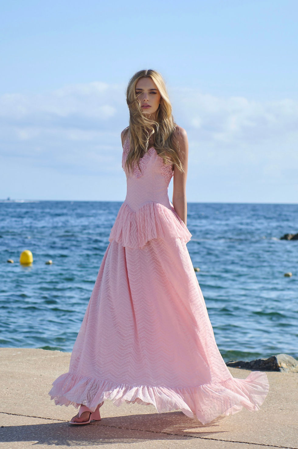 Thumbnail: Vestido longo em rendas Vita rosa LN Brand
