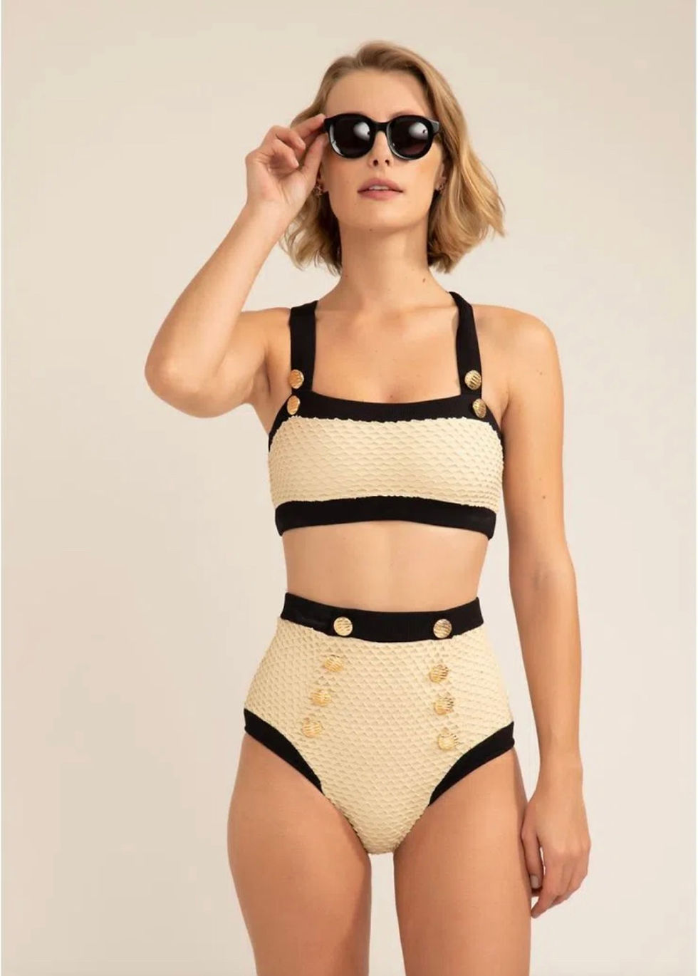 Hot pants botões deep dive off white - PatBo